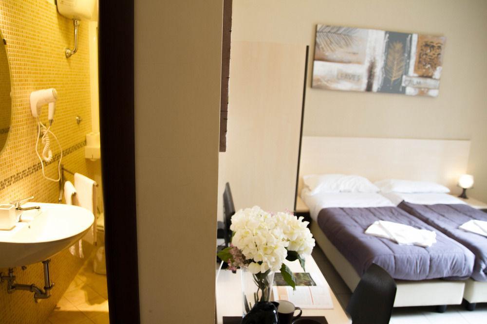 Hotel Mosaic Central Roma Esterno foto